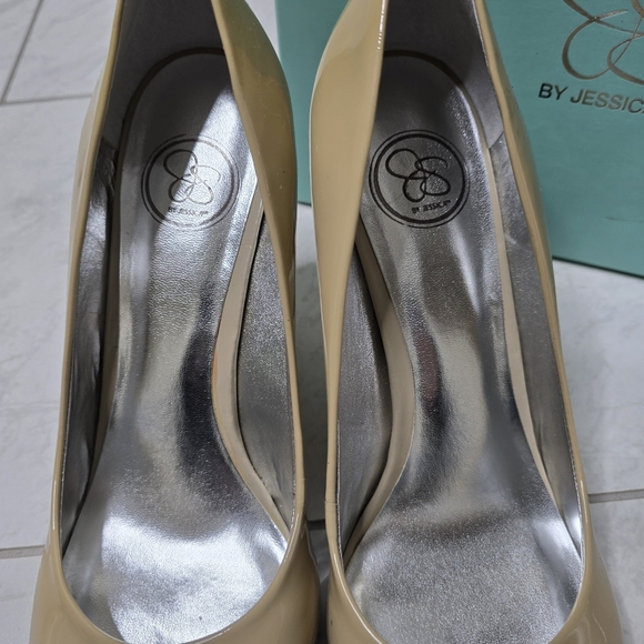 Jessica Simpson Nude Patent Leather Heels Pumps Size 11 - Picture 3 of 13